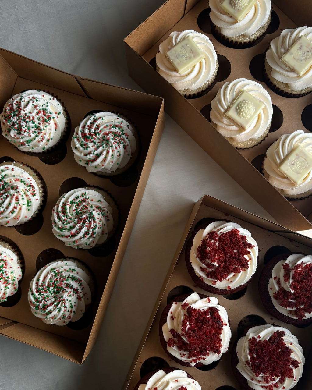 Deluxe Cupcakes (1 dozen)