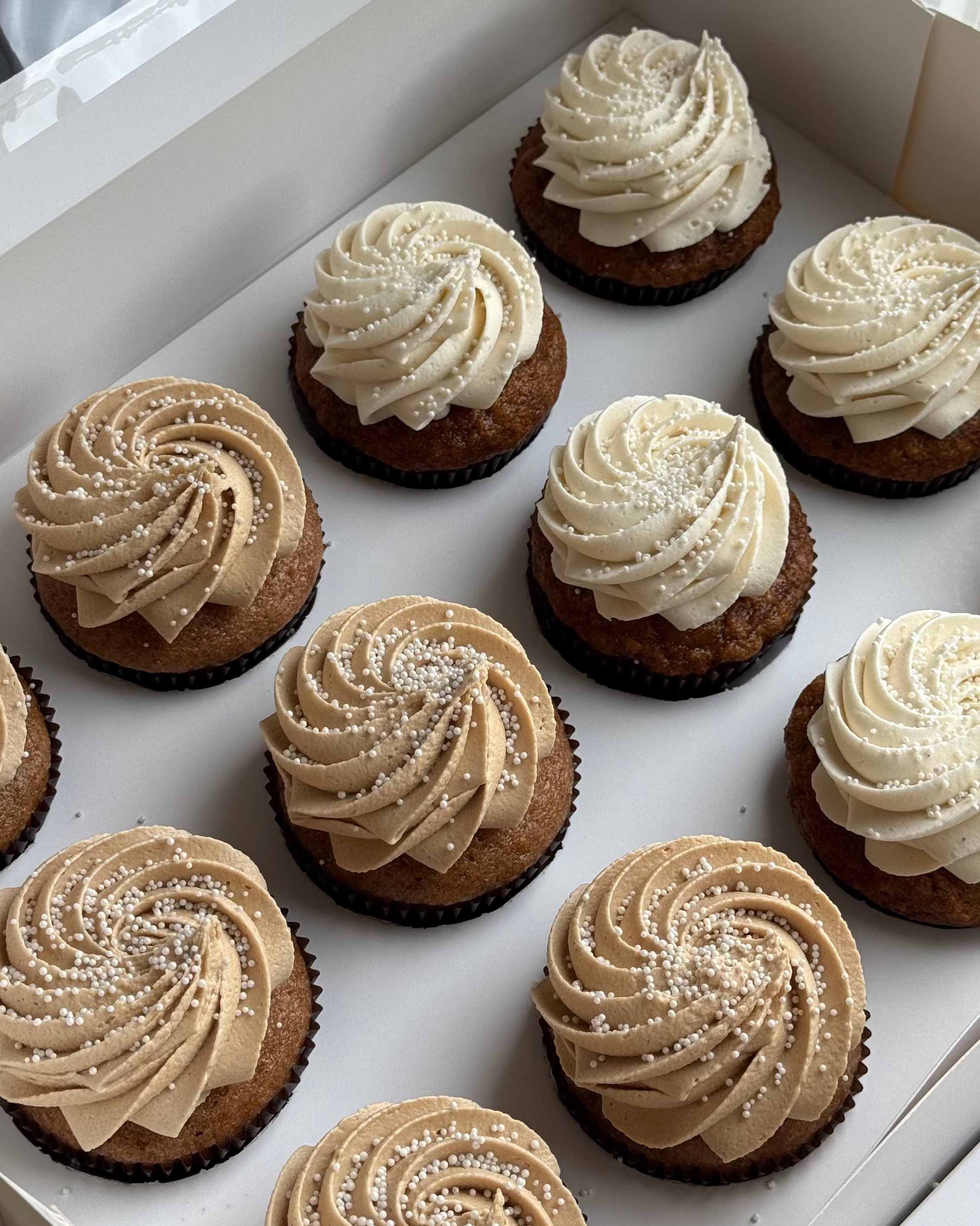 Classic Cupcakes (1 dozen)